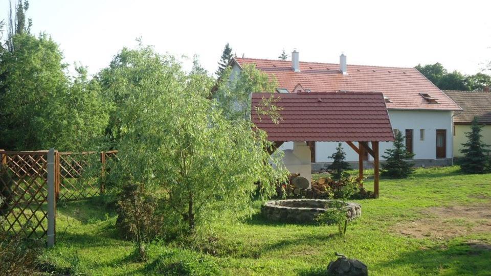 Felso Fogado Bed & Breakfast Felsotold Exterior photo